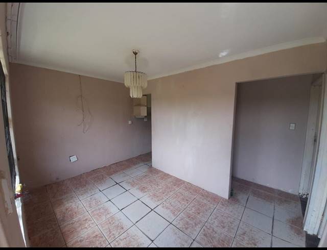 2 BEDROOM PROPERTY TO RENT IN UMLAZI W